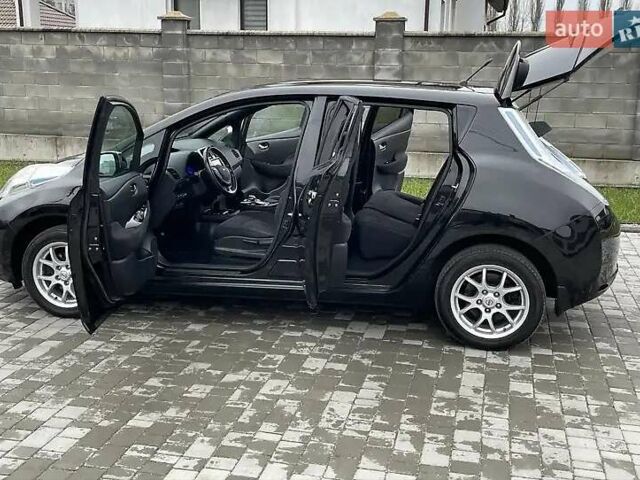 Черный Ниссан Лиф, объемом двигателя 0 л и пробегом 128 тыс. км за 7200 $, фото 31 на Automoto.ua