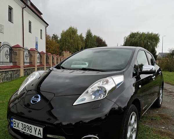 Черный Ниссан Лиф, объемом двигателя 0 л и пробегом 137 тыс. км за 7200 $, фото 22 на Automoto.ua