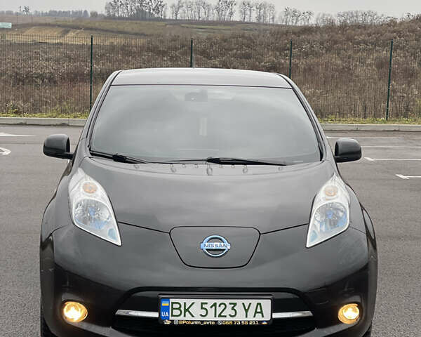 Черный Ниссан Лиф, объемом двигателя 0 л и пробегом 161 тыс. км за 6399 $, фото 5 на Automoto.ua