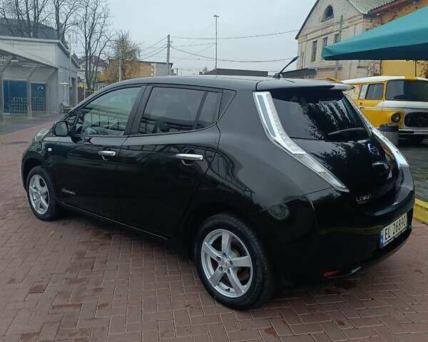 Черный Ниссан Лиф, объемом двигателя 0 л и пробегом 100 тыс. км за 6350 $, фото 5 на Automoto.ua