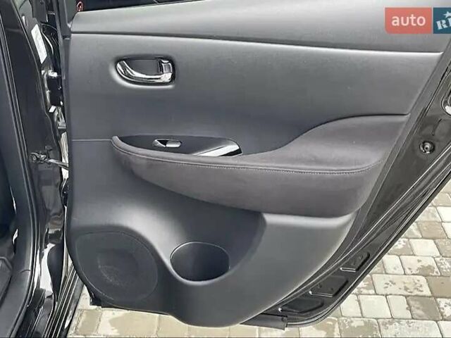 Черный Ниссан Лиф, объемом двигателя 0 л и пробегом 128 тыс. км за 7200 $, фото 55 на Automoto.ua