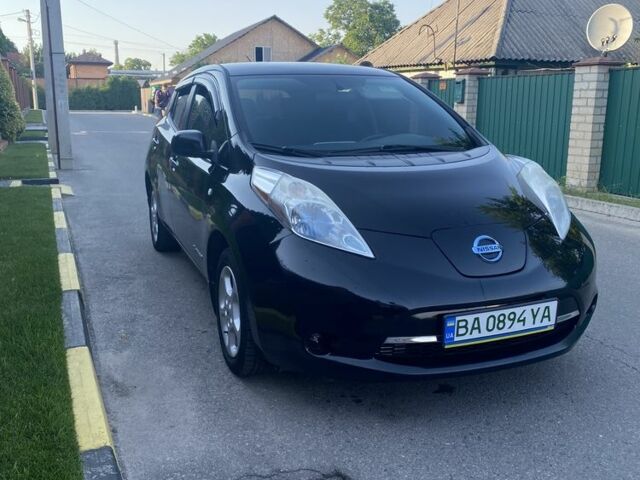 Чорний Ніссан Ліф, об'ємом двигуна 0 л та пробігом 165 тис. км за 5900 $, фото 4 на Automoto.ua