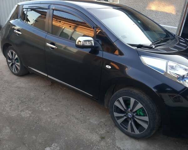 Черный Ниссан Лиф, объемом двигателя 0 л и пробегом 184 тыс. км за 7400 $, фото 11 на Automoto.ua