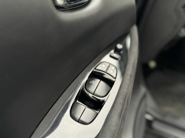 Черный Ниссан Лиф, объемом двигателя 0 л и пробегом 100 тыс. км за 6600 $, фото 14 на Automoto.ua