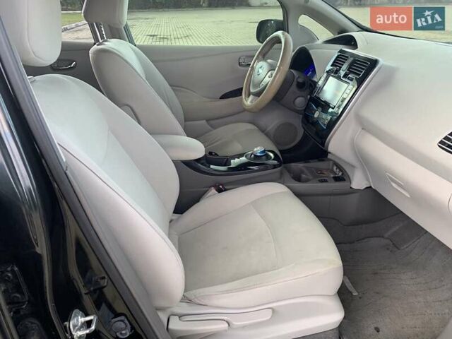 Чорний Ніссан Ліф, об'ємом двигуна 0 л та пробігом 153 тис. км за 6500 $, фото 22 на Automoto.ua