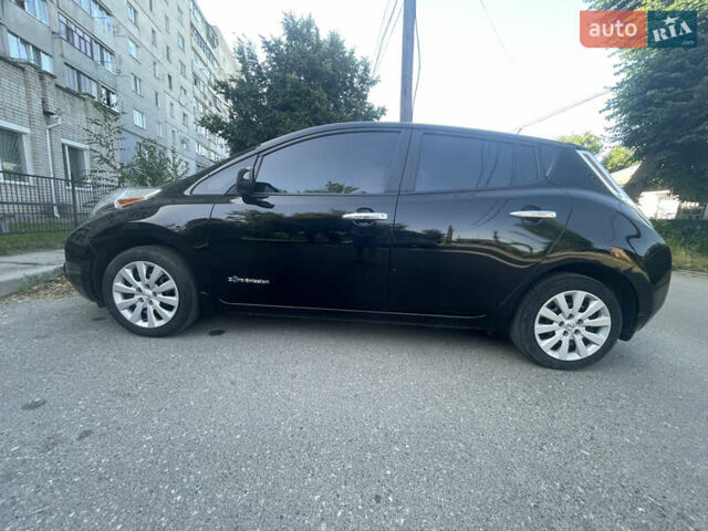 Черный Ниссан Лиф, объемом двигателя 0 л и пробегом 22 тыс. км за 10300 $, фото 7 на Automoto.ua