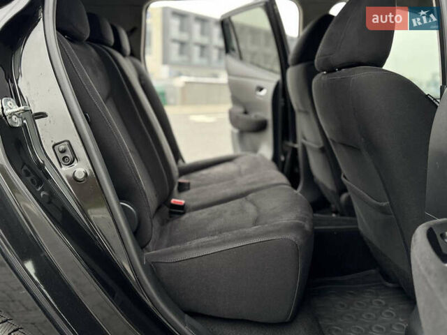 Черный Ниссан Лиф, объемом двигателя 0 л и пробегом 100 тыс. км за 5999 $, фото 10 на Automoto.ua