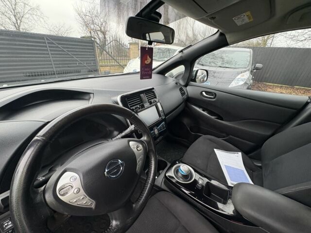 Чорний Ніссан Ліф, об'ємом двигуна 0 л та пробігом 102 тис. км за 5500 $, фото 21 на Automoto.ua