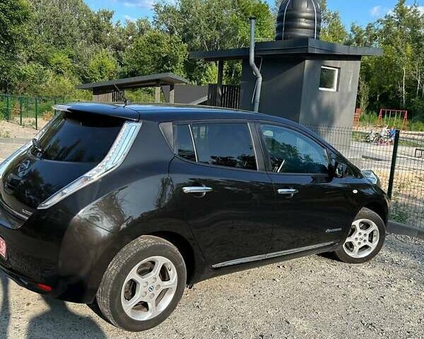 Чорний Ніссан Ліф, об'ємом двигуна 0 л та пробігом 105 тис. км за 7999 $, фото 3 на Automoto.ua