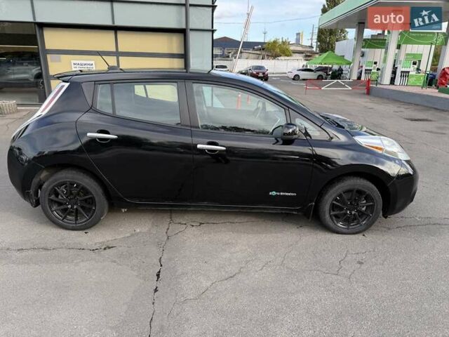 Черный Ниссан Лиф, объемом двигателя 0 л и пробегом 123 тыс. км за 6500 $, фото 3 на Automoto.ua