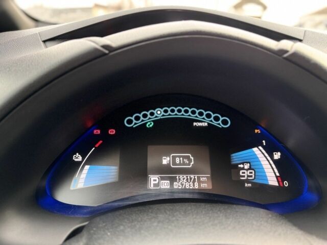 Черный Ниссан Лиф, объемом двигателя 0 л и пробегом 132 тыс. км за 8088 $, фото 7 на Automoto.ua