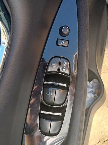 Чорний Ніссан Ліф, об'ємом двигуна 0 л та пробігом 126 тис. км за 7000 $, фото 119 на Automoto.ua