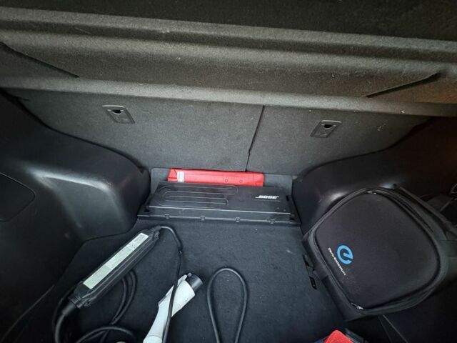 Черный Ниссан Лиф, объемом двигателя 0 л и пробегом 120 тыс. км за 6500 $, фото 19 на Automoto.ua