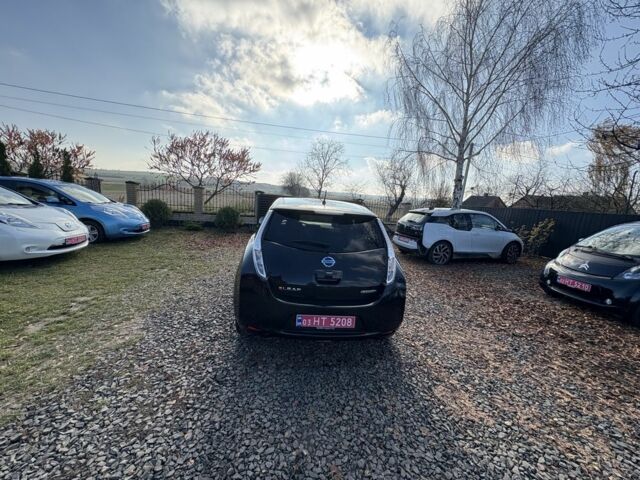 Чорний Ніссан Ліф, об'ємом двигуна 0 л та пробігом 120 тис. км за 6500 $, фото 13 на Automoto.ua