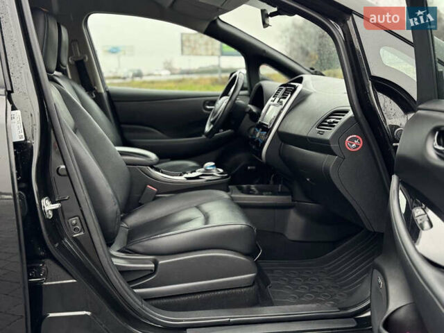 Черный Ниссан Лиф, объемом двигателя 0 л и пробегом 125 тыс. км за 6500 $, фото 23 на Automoto.ua