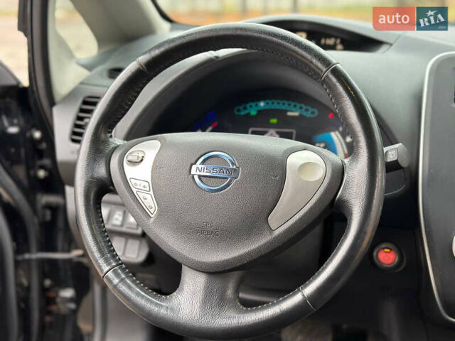Черный Ниссан Лиф, объемом двигателя 0 л и пробегом 164 тыс. км за 7200 $, фото 17 на Automoto.ua