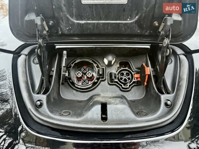 Черный Ниссан Лиф, объемом двигателя 0 л и пробегом 125 тыс. км за 6950 $, фото 21 на Automoto.ua