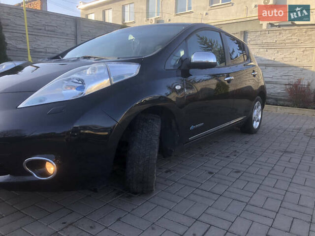 Черный Ниссан Лиф, объемом двигателя 0 л и пробегом 147 тыс. км за 6900 $, фото 2 на Automoto.ua