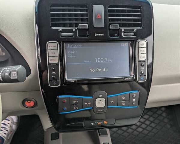 Черный Ниссан Лиф, объемом двигателя 0 л и пробегом 157 тыс. км за 5999 $, фото 25 на Automoto.ua