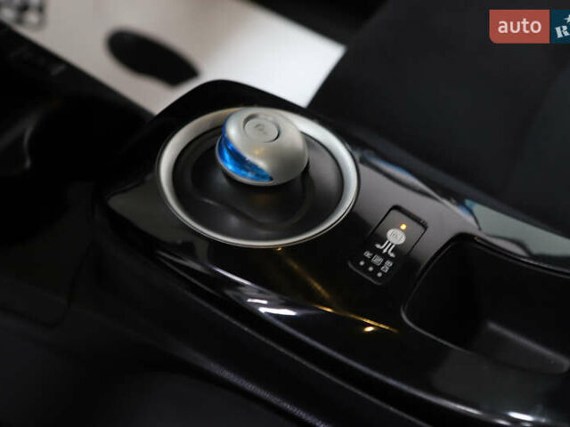 Чорний Ніссан Ліф, об'ємом двигуна 0 л та пробігом 55 тис. км за 6900 $, фото 40 на Automoto.ua