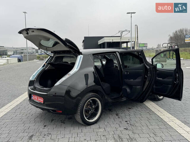 Черный Ниссан Лиф, объемом двигателя 0 л и пробегом 100 тыс. км за 5999 $, фото 19 на Automoto.ua