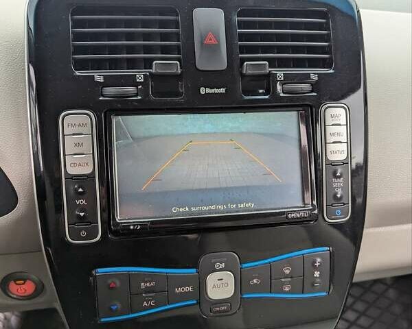 Черный Ниссан Лиф, объемом двигателя 0 л и пробегом 157 тыс. км за 5999 $, фото 26 на Automoto.ua