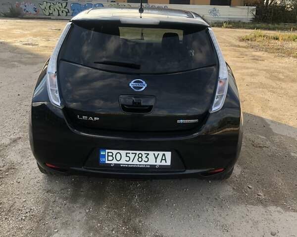 Черный Ниссан Лиф, объемом двигателя 0 л и пробегом 122 тыс. км за 6600 $, фото 9 на Automoto.ua