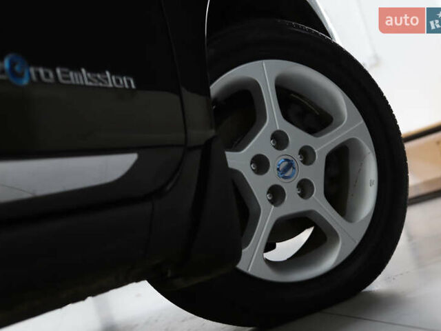 Чорний Ніссан Ліф, об'ємом двигуна 0 л та пробігом 55 тис. км за 6900 $, фото 25 на Automoto.ua