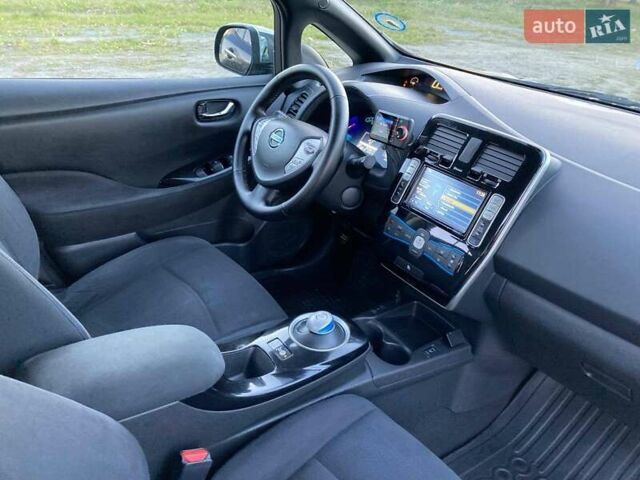 Черный Ниссан Лиф, объемом двигателя 0 л и пробегом 180 тыс. км за 5850 $, фото 20 на Automoto.ua