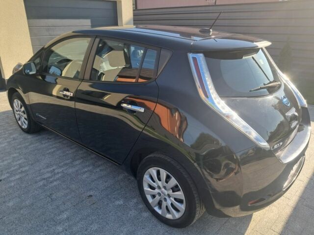 Черный Ниссан Лиф, объемом двигателя 0 л и пробегом 165 тыс. км за 5900 $, фото 2 на Automoto.ua