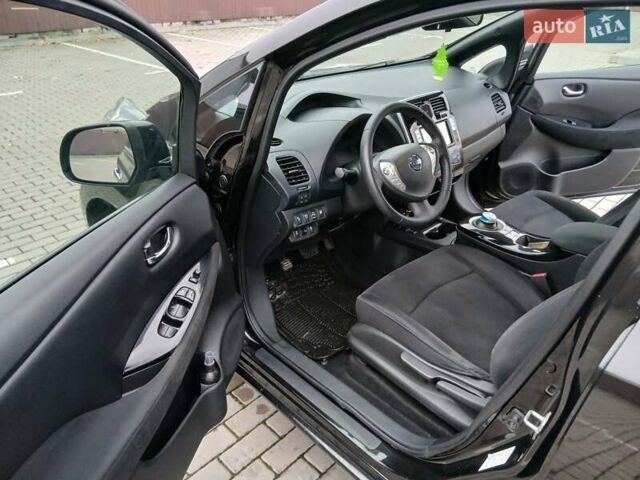 Черный Ниссан Лиф, объемом двигателя 0 л и пробегом 82 тыс. км за 8100 $, фото 11 на Automoto.ua