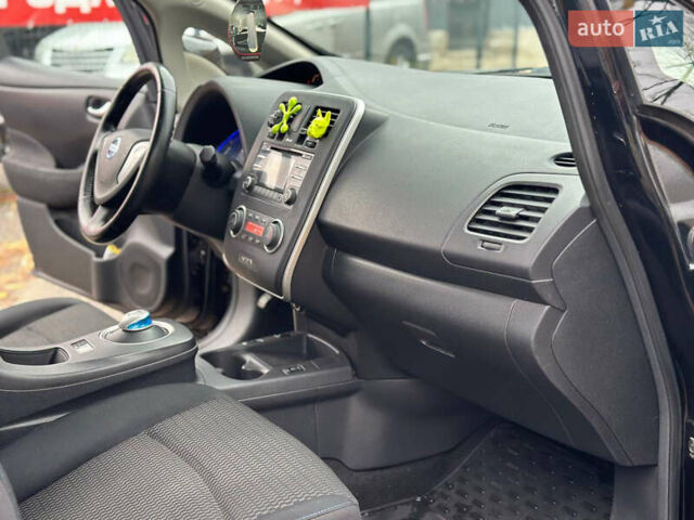 Черный Ниссан Лиф, объемом двигателя 0 л и пробегом 164 тыс. км за 7200 $, фото 29 на Automoto.ua