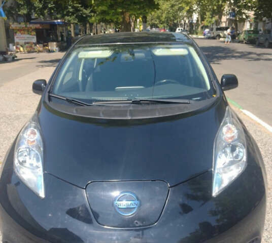 Чорний Ніссан Ліф, об'ємом двигуна 0 л та пробігом 110 тис. км за 6999 $, фото 6 на Automoto.ua