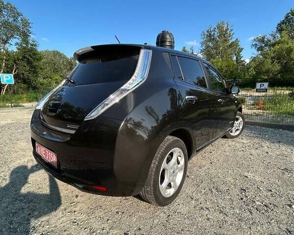 Чорний Ніссан Ліф, об'ємом двигуна 0 л та пробігом 105 тис. км за 7999 $, фото 2 на Automoto.ua
