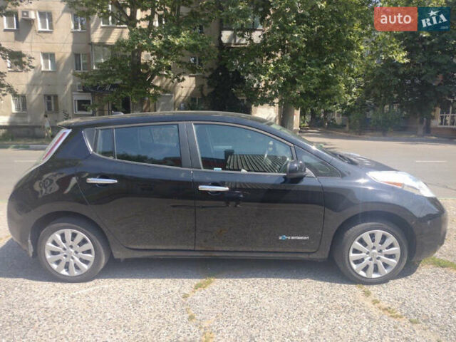 Чорний Ніссан Ліф, об'ємом двигуна 0 л та пробігом 110 тис. км за 6999 $, фото 3 на Automoto.ua