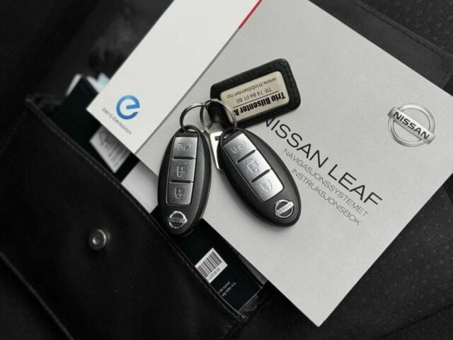 Черный Ниссан Лиф, объемом двигателя 0 л и пробегом 100 тыс. км за 6600 $, фото 7 на Automoto.ua