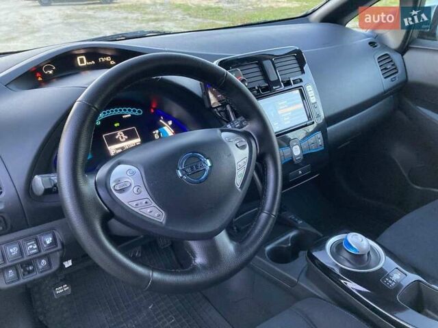 Черный Ниссан Лиф, объемом двигателя 0 л и пробегом 180 тыс. км за 5850 $, фото 28 на Automoto.ua
