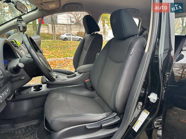 Черный Ниссан Лиф, объемом двигателя 0 л и пробегом 164 тыс. км за 7200 $, фото 9 на Automoto.ua