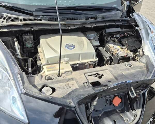 Чорний Ніссан Ліф, об'ємом двигуна 0 л та пробігом 119 тис. км за 6200 $, фото 11 на Automoto.ua