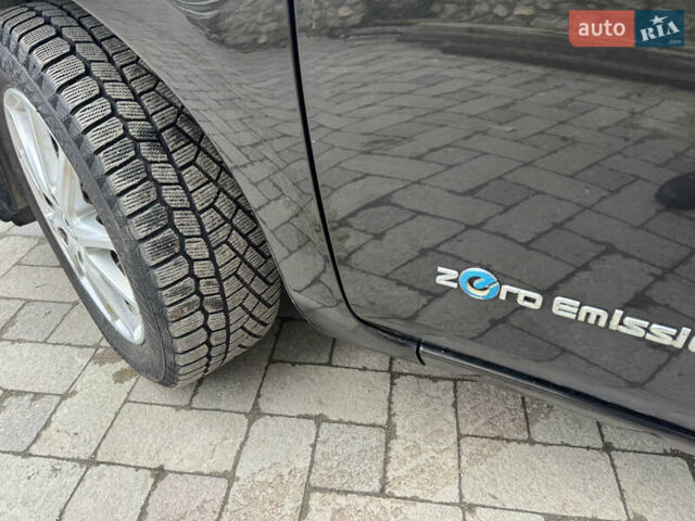 Черный Ниссан Лиф, объемом двигателя 0 л и пробегом 154 тыс. км за 6599 $, фото 3 на Automoto.ua