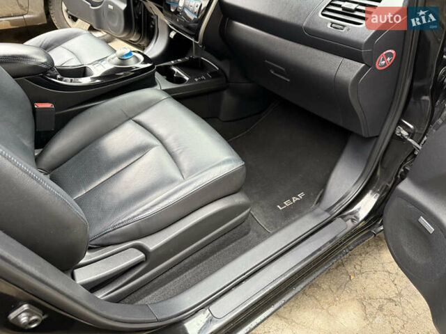 Черный Ниссан Лиф, объемом двигателя 0 л и пробегом 218 тыс. км за 6850 $, фото 23 на Automoto.ua