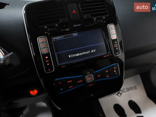 Чорний Ніссан Ліф, об'ємом двигуна 0 л та пробігом 55 тис. км за 6900 $, фото 46 на Automoto.ua