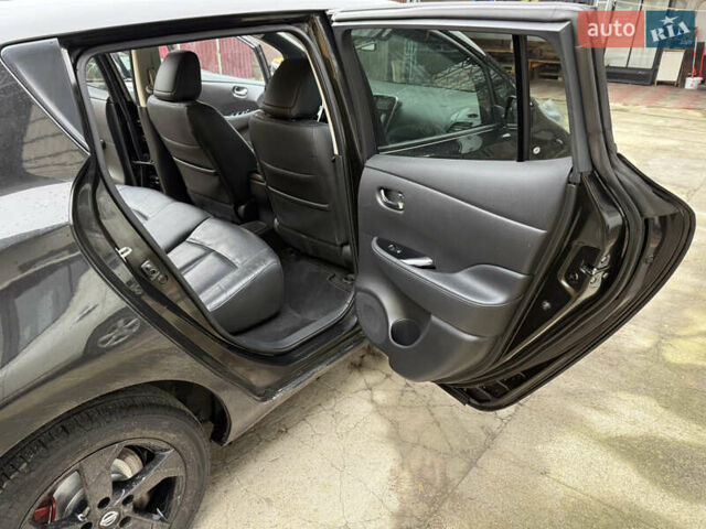 Черный Ниссан Лиф, объемом двигателя 0 л и пробегом 218 тыс. км за 6850 $, фото 21 на Automoto.ua
