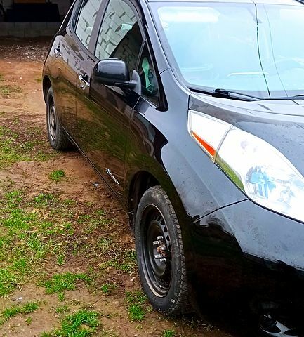 Чорний Ніссан Ліф, об'ємом двигуна 0 л та пробігом 174 тис. км за 6500 $, фото 1 на Automoto.ua