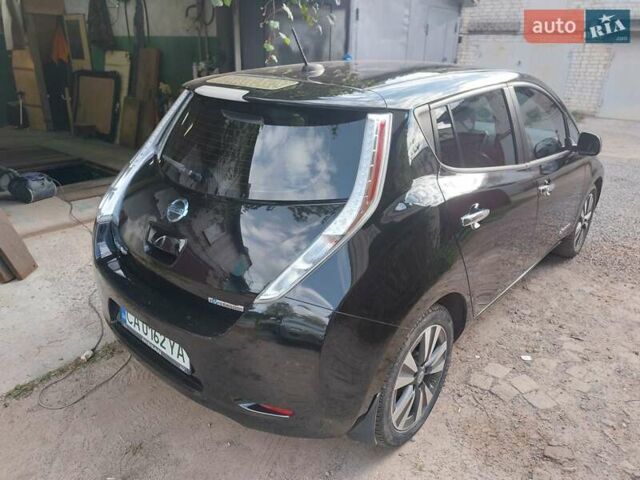 Чорний Ніссан Ліф, об'ємом двигуна 0 л та пробігом 168 тис. км за 7500 $, фото 4 на Automoto.ua