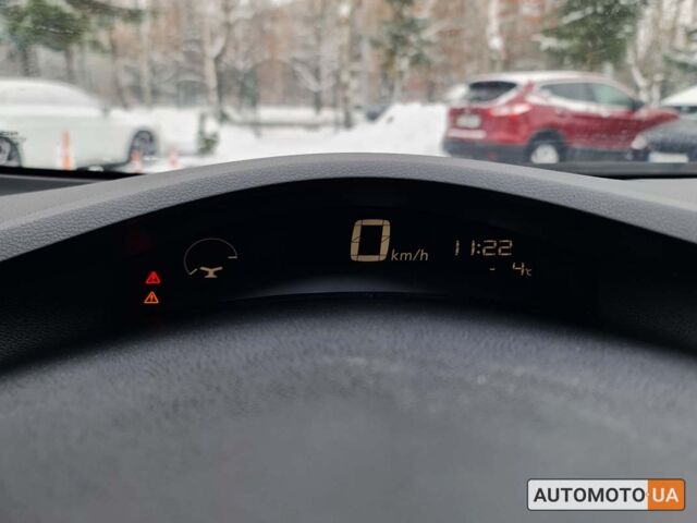 Черный Ниссан Лиф, объемом двигателя 24 л и пробегом 142 тыс. км за 8400 $, фото 15 на Automoto.ua