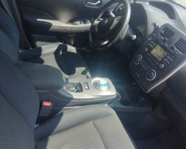 Чорний Ніссан Ліф, об'ємом двигуна 0 л та пробігом 110 тис. км за 6999 $, фото 1 на Automoto.ua