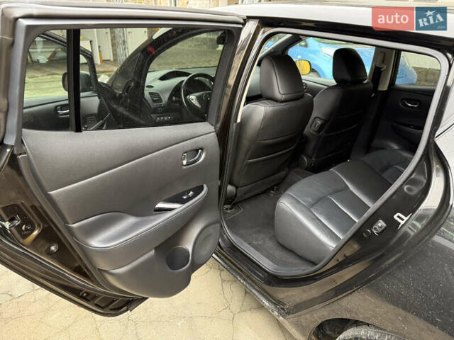 Черный Ниссан Лиф, объемом двигателя 0 л и пробегом 218 тыс. км за 6850 $, фото 16 на Automoto.ua