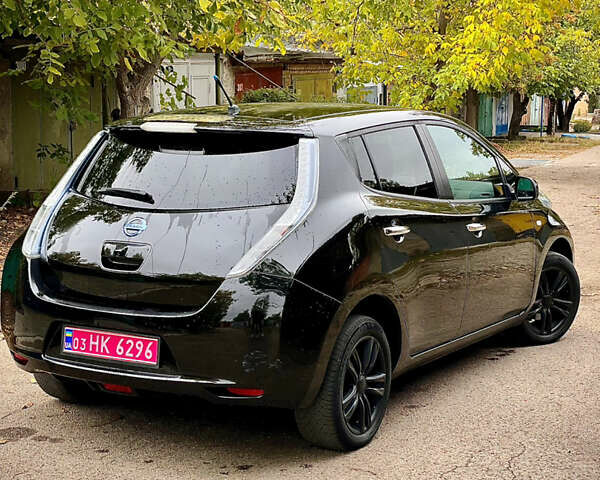 Чорний Ніссан Ліф, об'ємом двигуна 0 л та пробігом 115 тис. км за 7750 $, фото 3 на Automoto.ua