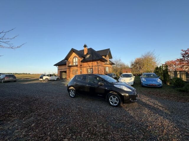 Черный Ниссан Лиф, объемом двигателя 0 л и пробегом 185 тыс. км за 5900 $, фото 11 на Automoto.ua